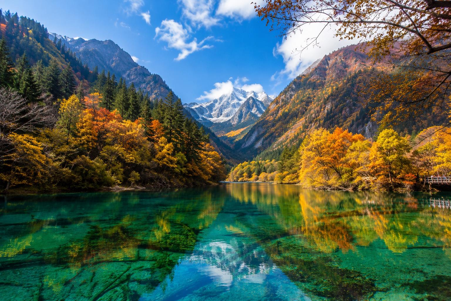 10 Destinasi Terindah di China yang Wajib Masuk Bucket List | Wisata China Terbaik
